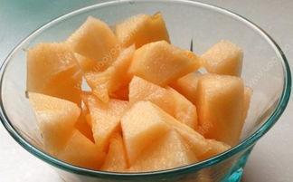 脖子痛可不可以吃哈密瓜,哈密瓜能缓解不适吗？