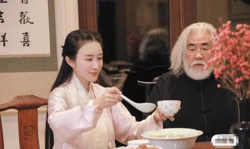 围炉吃瓜娇妻在上,娇妻在上，夫君在下