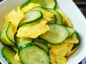 摘鸡蛋瓜吃,品味田园生活新滋味